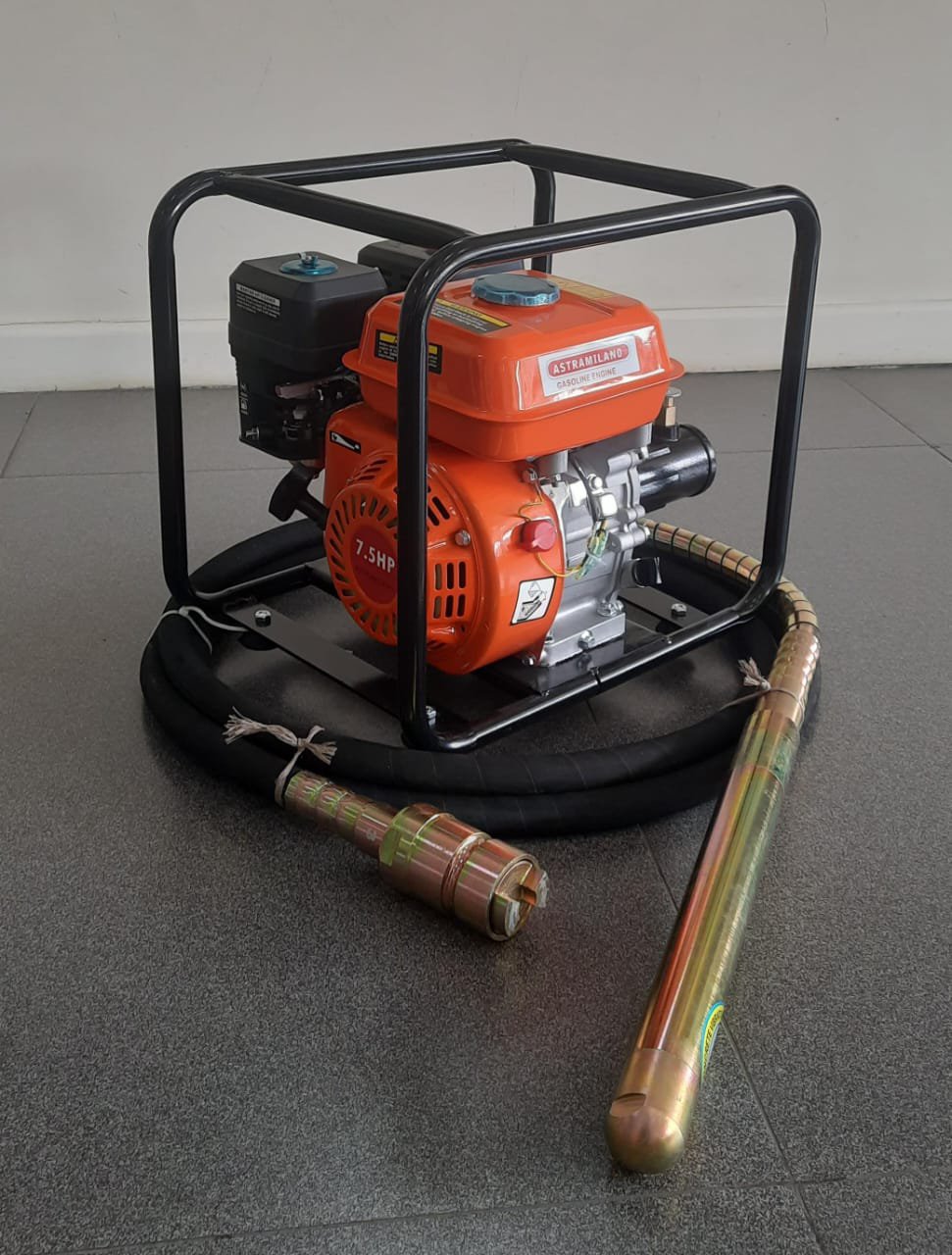 2025/07/1000191027.jpg Astramillano Concrete Vibrator With Poker - Image 1