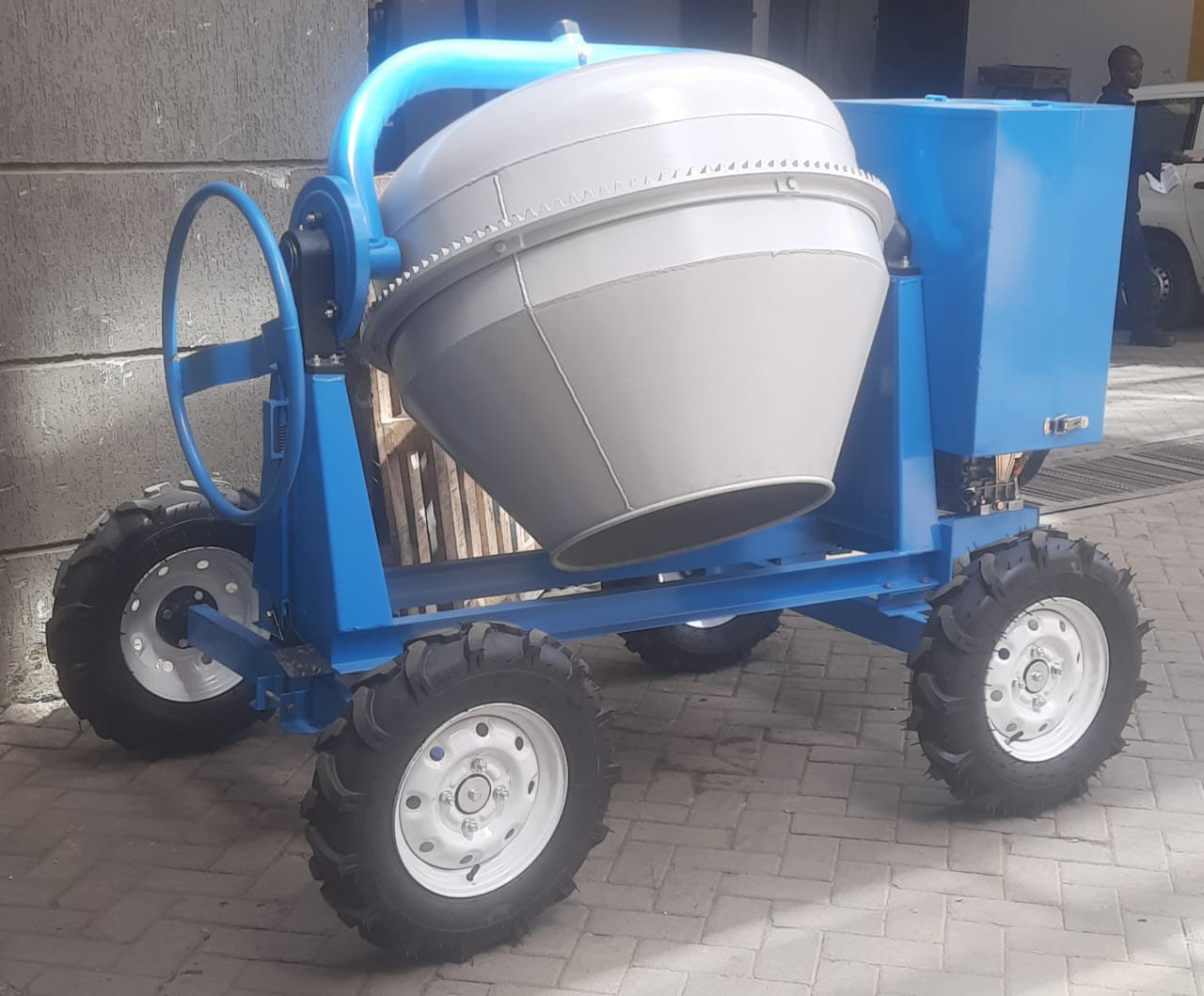 2025/07/1000292476.jpg 500l Diesel Concrete Mixer - Image 1